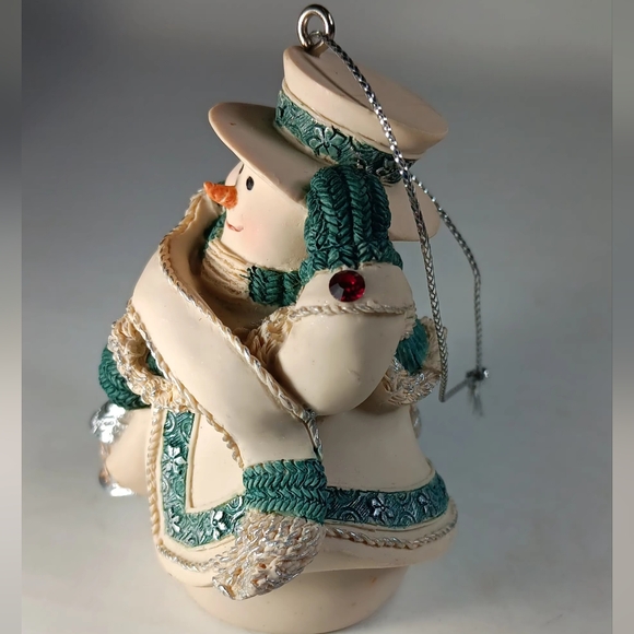 St. Flurry Ornament Set of 2 "Mrs. Snowman" 2002 & "Stanley Frozman" 2002 - Picture 8 of 9